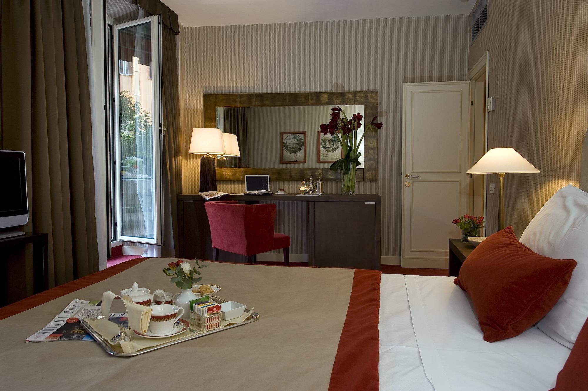 Hotel Dei Borgognoni 4*