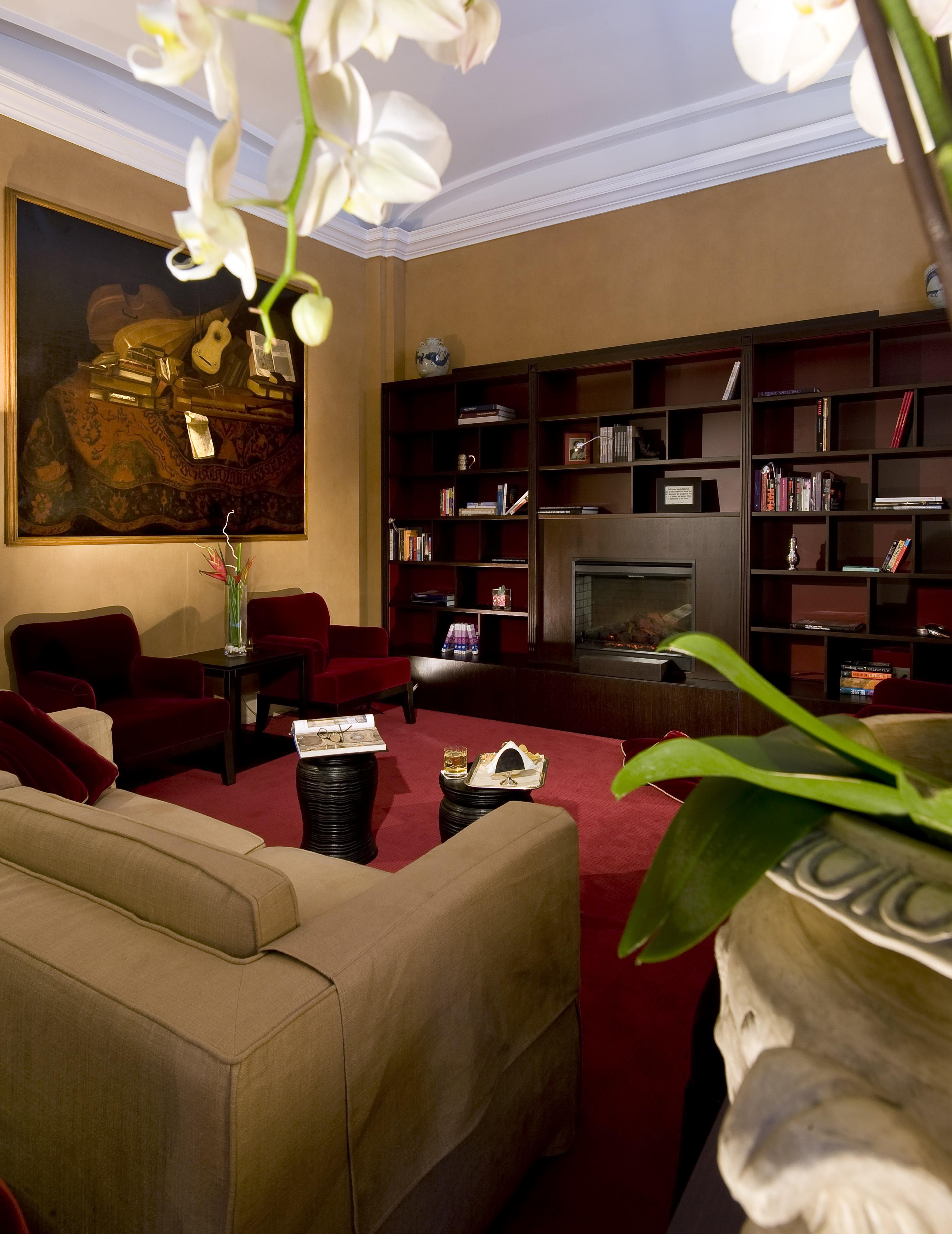 Dei Borgognoni 4* Roma